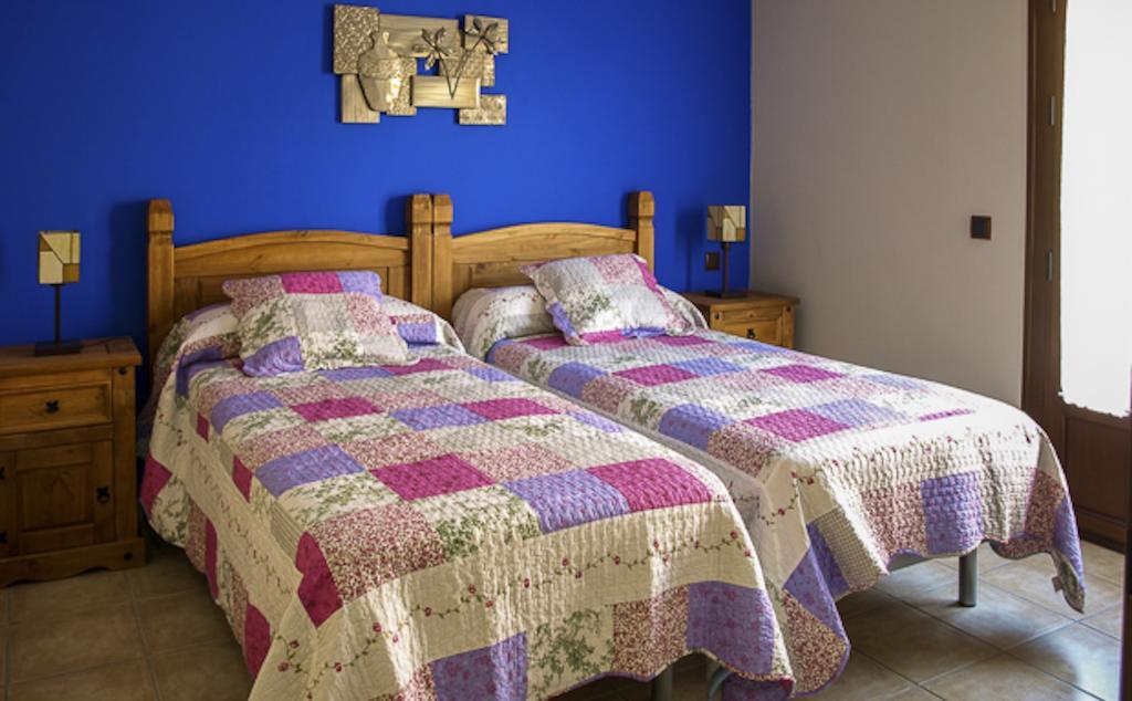 Apartamentos Rurales El Calama Zarza De Granadilla Habitación foto